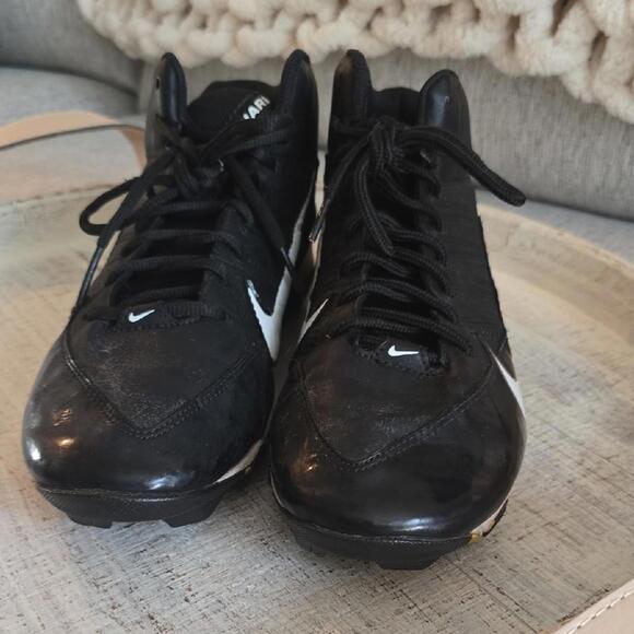 Nike Other - Nike Black and White Alpha Shark Men's Athleticl Shoes